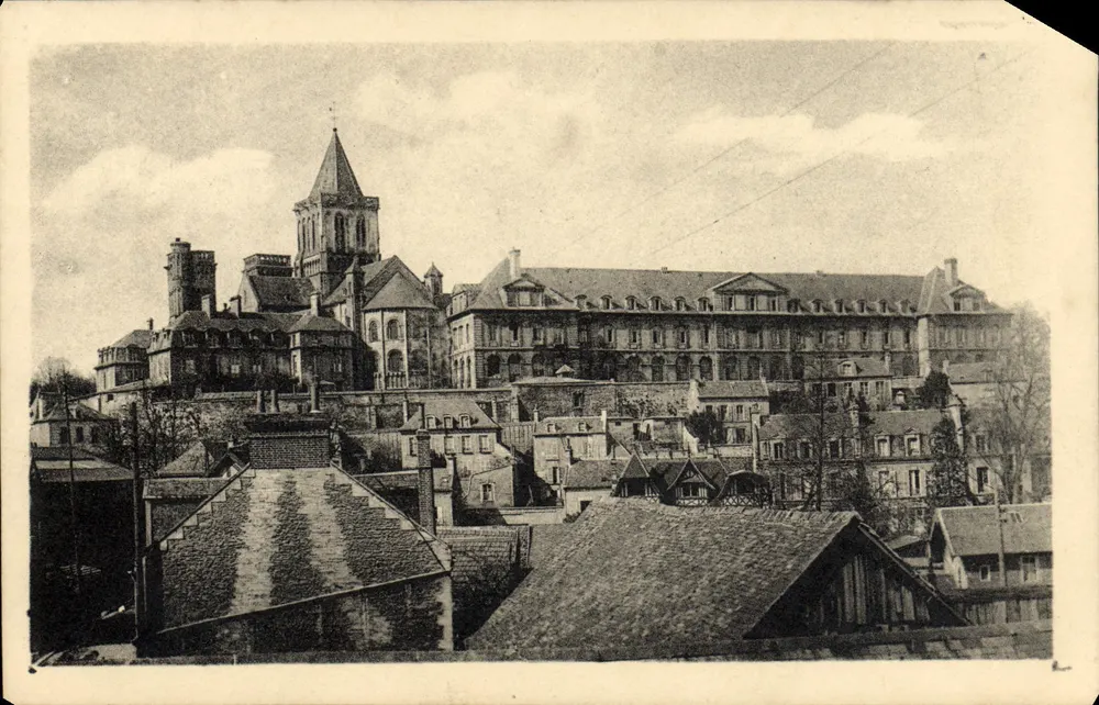 Caen (Calvados) — Antiga Abadia das Damas — Conjunto — Fot. Delassus - Frente