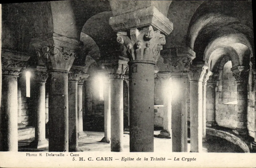 Église de la Trinité — La Crypte — Caen - Frente