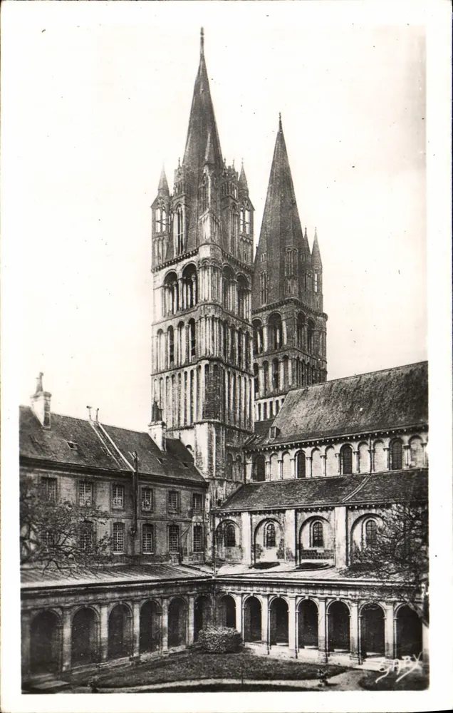 Caen (Calvados) — O Liceu, O Cloître e a Torre Saint-Étienne — Edições Caby - Frente