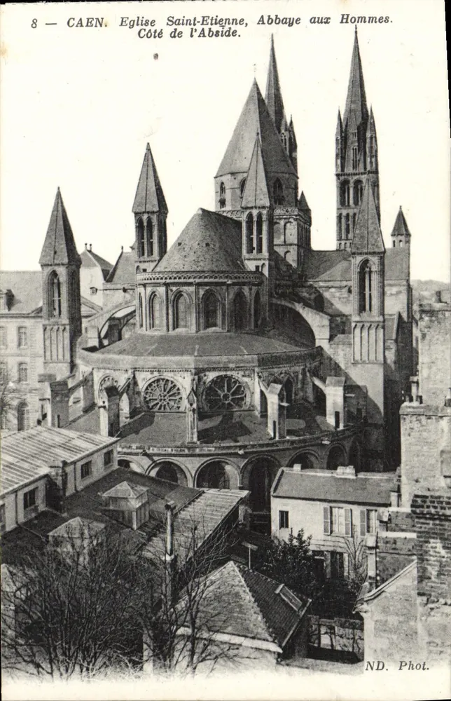 Caen — Kirche Saint-Étienne, Abtei der Männer. Seite des Apsiskuppels — ND. Foto. - Vorderseite