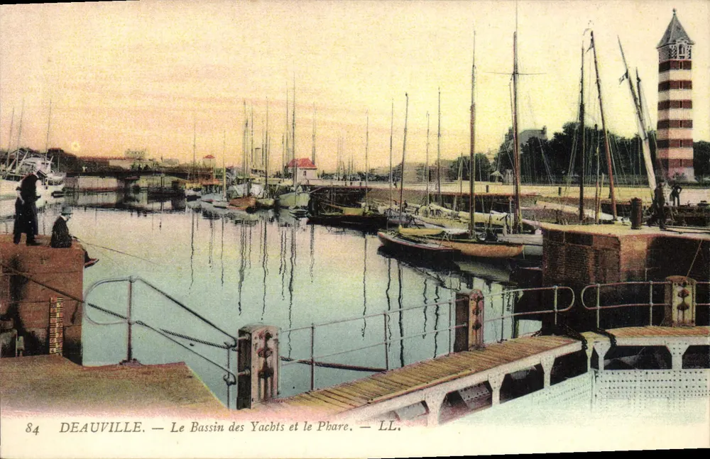 Deauville — Der Yachthafen und der Leuchtturm — LL. Nr. 84 - Vorderseite
