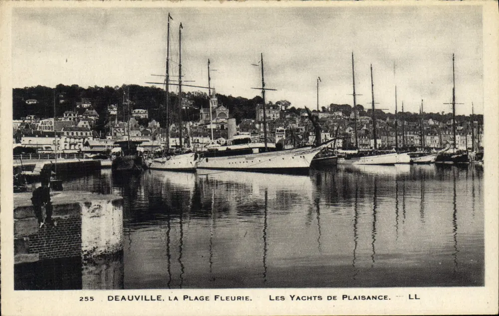 Deauville, Die Blühende Strände — Die Freizeit-Yachten — LL, n° 255 - Vorderseite