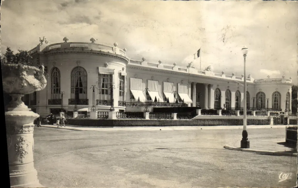 Das Casino von Deauville — Blühende Strände — Réal-Photo - Vorderseite