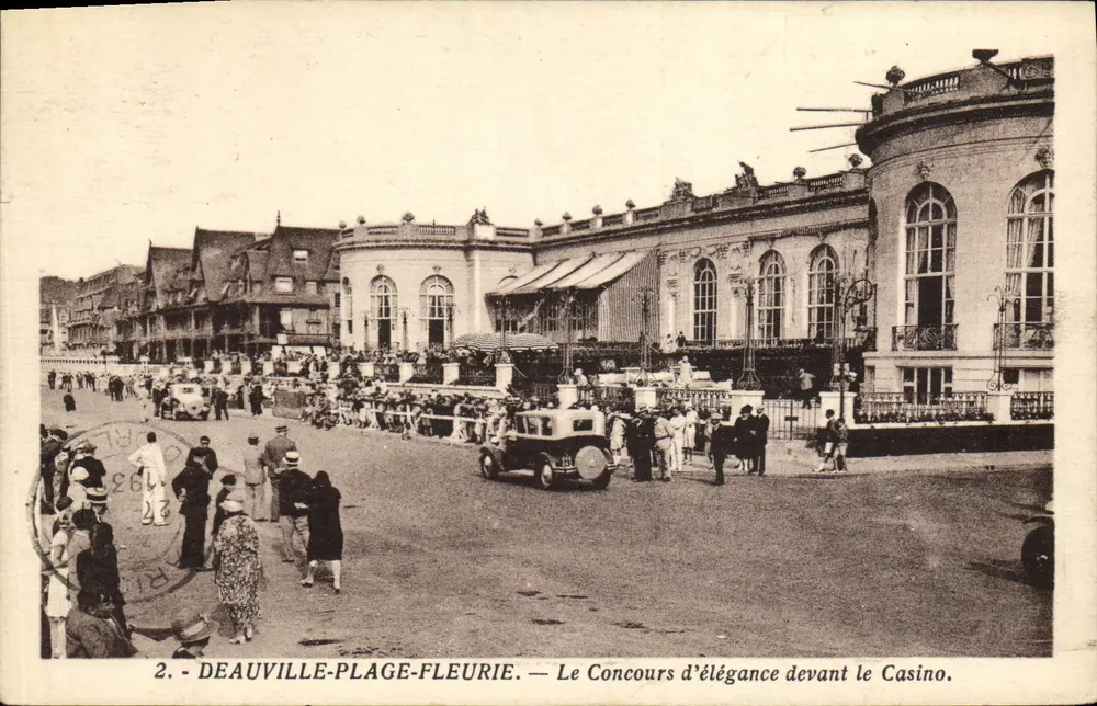 Deauville-Plage-Fleurie — Der Eleganzwettbewerb vor dem Casino - Vorderseite