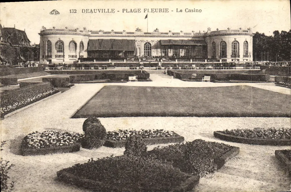 Deauville - Plage Fleurie - Das Casino — Verlag C.W. Albinacane des Arts Photomécaniques, Straßburg — Seriennummer 132 - Vorderseite