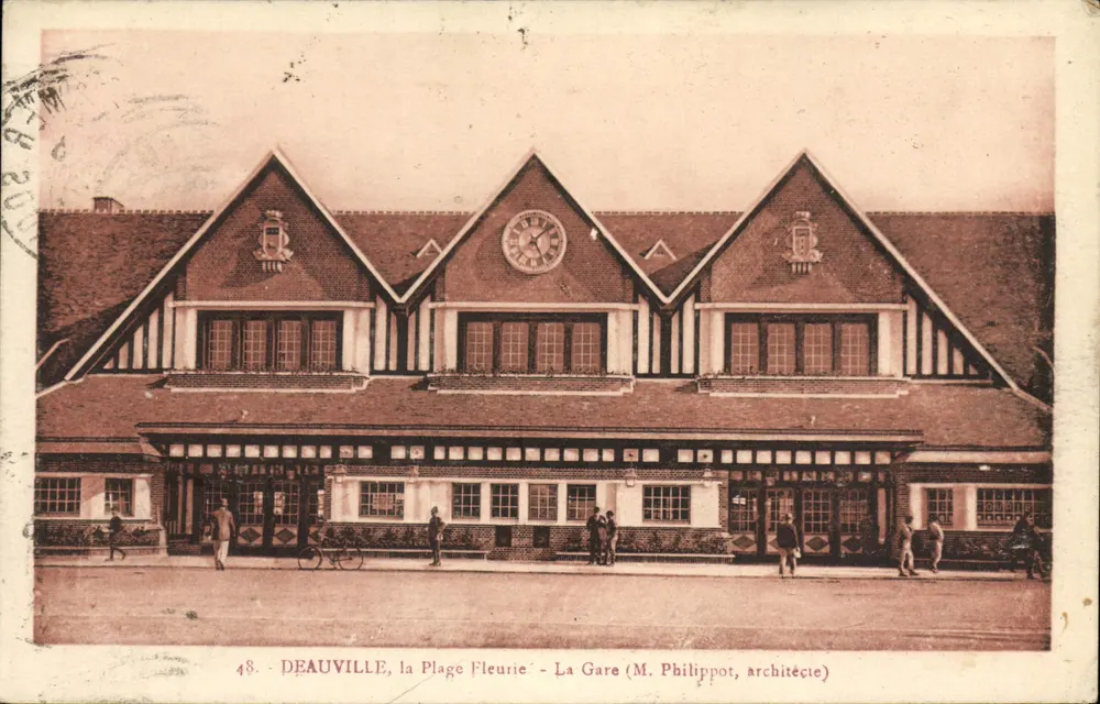 Deauville, die Blühende Strände — Die Station (Herr Philippot, Architekt) - Vorderseite