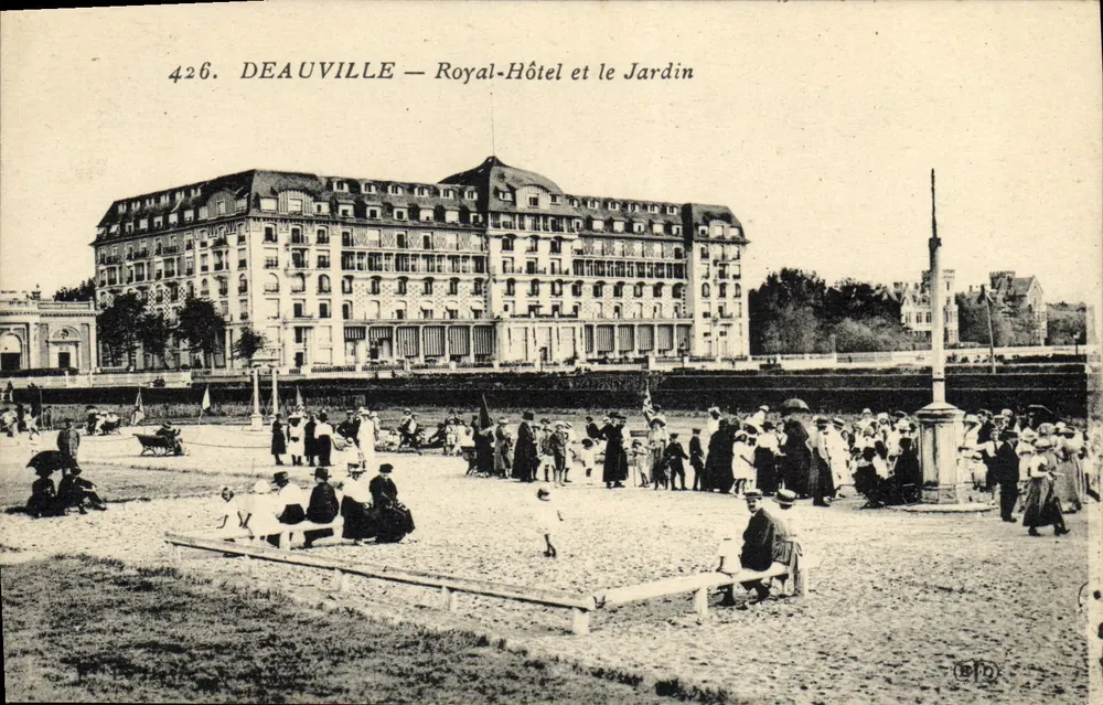 Deauville — Royal-Hôtel und der Garten — Verlag Deley, n° 426 - Vorderseite