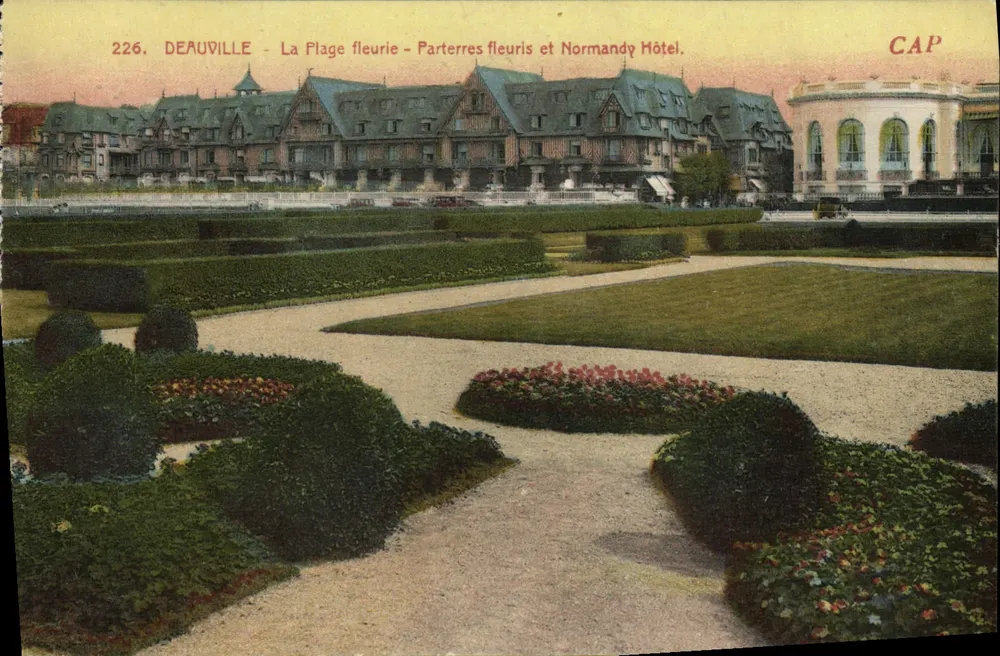 Deauville - Die blütenbedeckte Strand - Blumenbeete und Normandy Hotel — CAP - Vorderseite