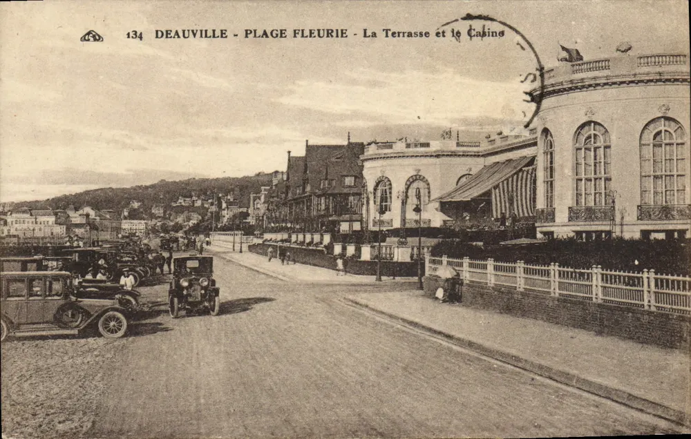 Deauville - Blütenstrand - Die Terrasse und das Casino - Vorderseite