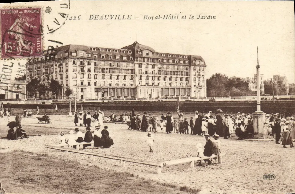 Deauville — Royal-Hotel und der Garten — Verlag M.D. Nr. 426 - Vorderseite
