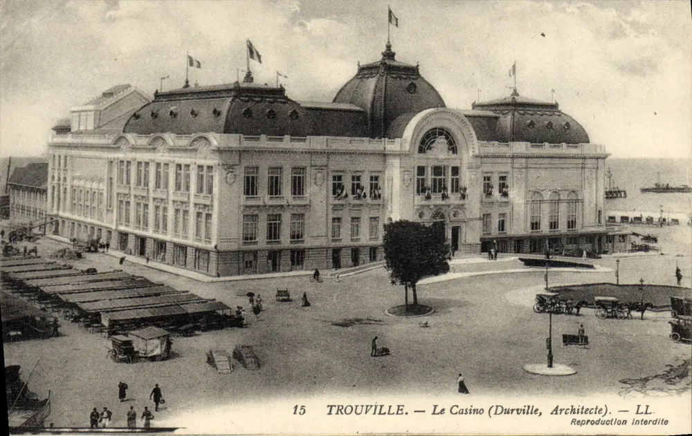Trouville — O Casino (Durville, Arquiteto) — LL - Frente