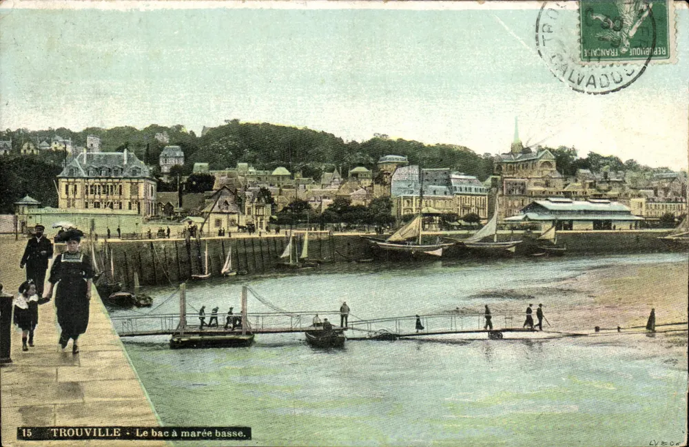 Trouville - A vista da barca com maré baixa — editor A. V. Édouard, n°15 - Frente