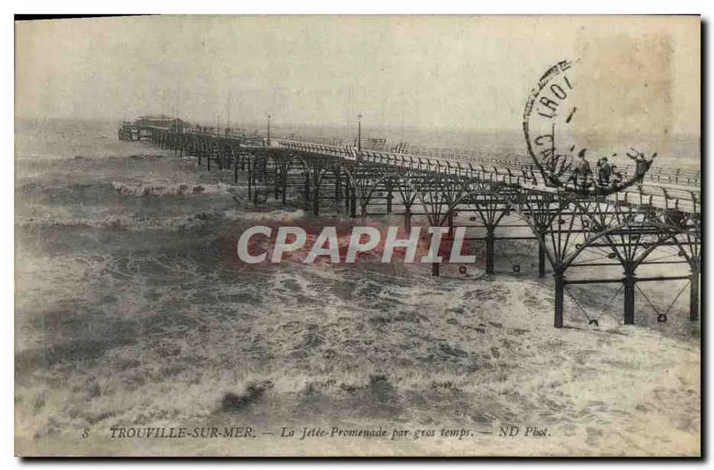 Trouville-sur-Mer — Die Promenade am Hafen bei stürmischem Wetter — ND Fotografie - Vorderseite