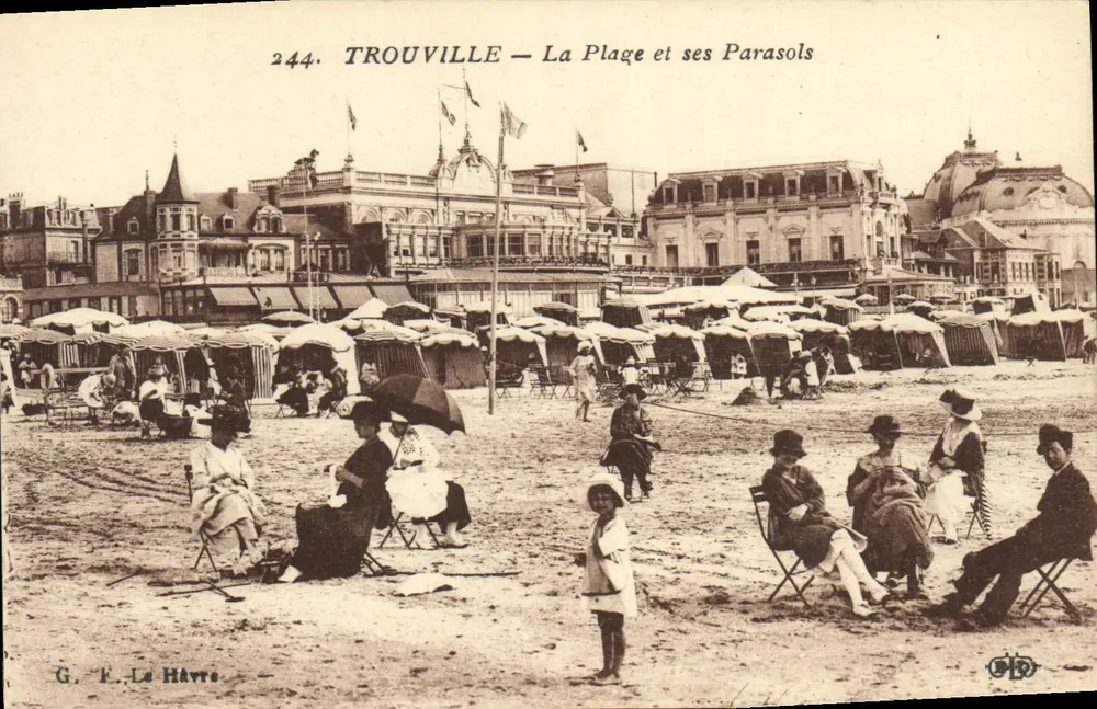 Trouville — Die Strandpromenade mit Sonnenschirmen — G. F. Le Havre, Nr. 244 - Vorderseite