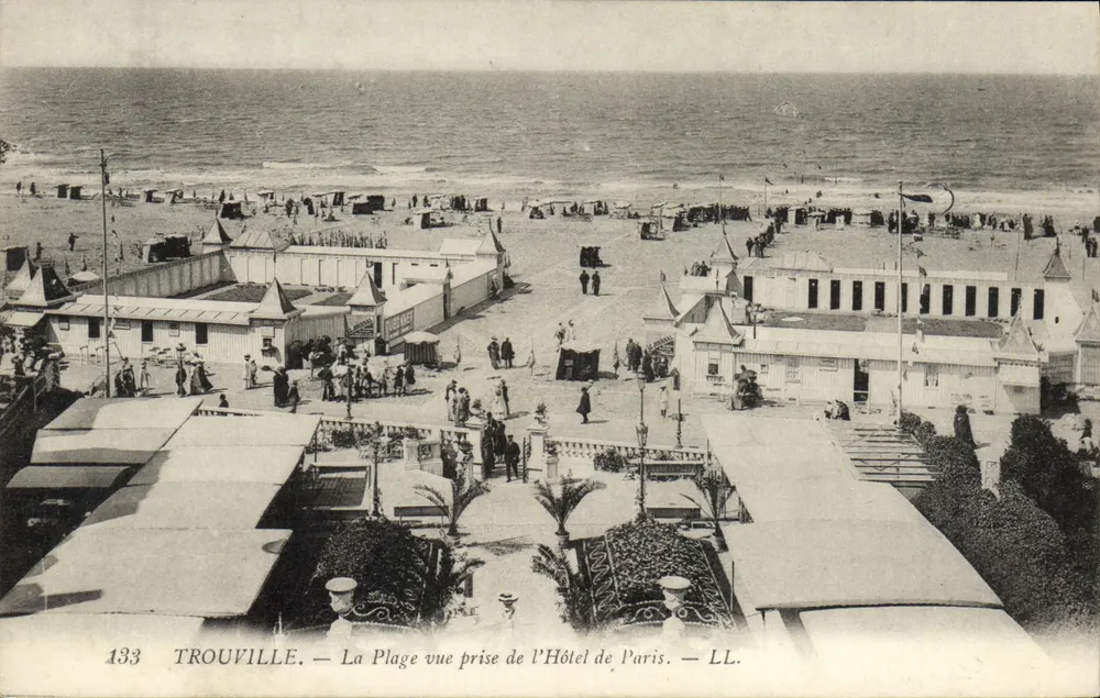 Trouville — Die Strandansicht vom Hôtel de Paris — LL. — N° 133 - Vorderseite