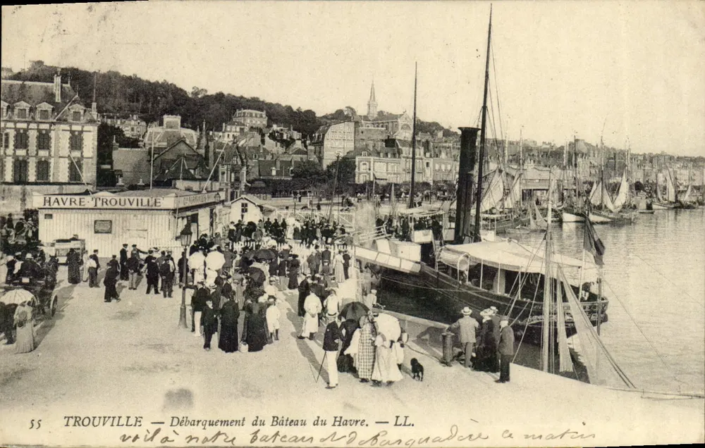 Trouville — Anlegung des Schiffs aus Le Havre — LL. — n°55 - Vorderseite