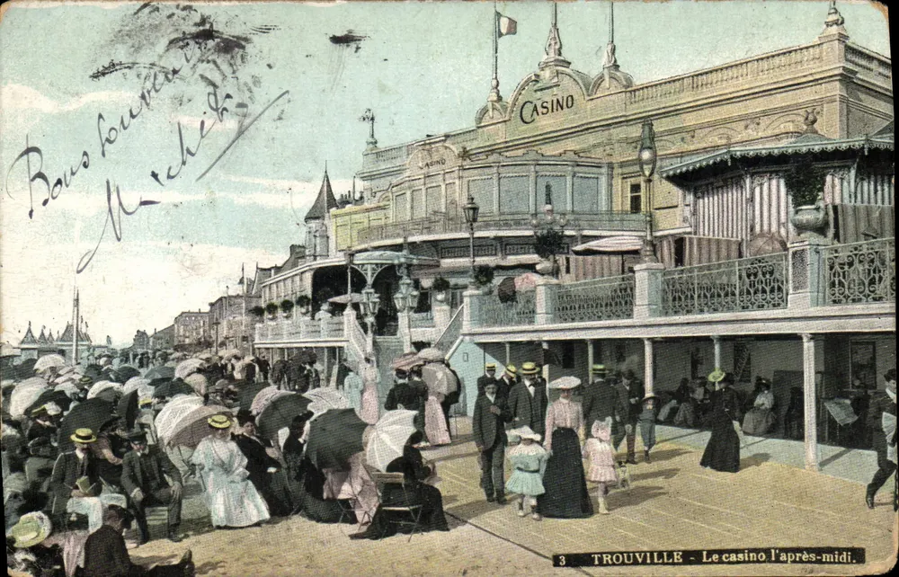 TROUVILLE - Le casino l'après-midi. — Éditeur : AQUA PHOTO, n°3 - Vorderseite