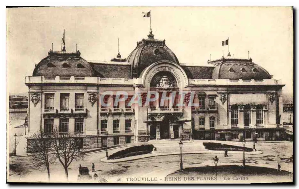 Trouville - Königin der Strände - Das Casino — Kommunales Casino von Trouville - Vorderseite