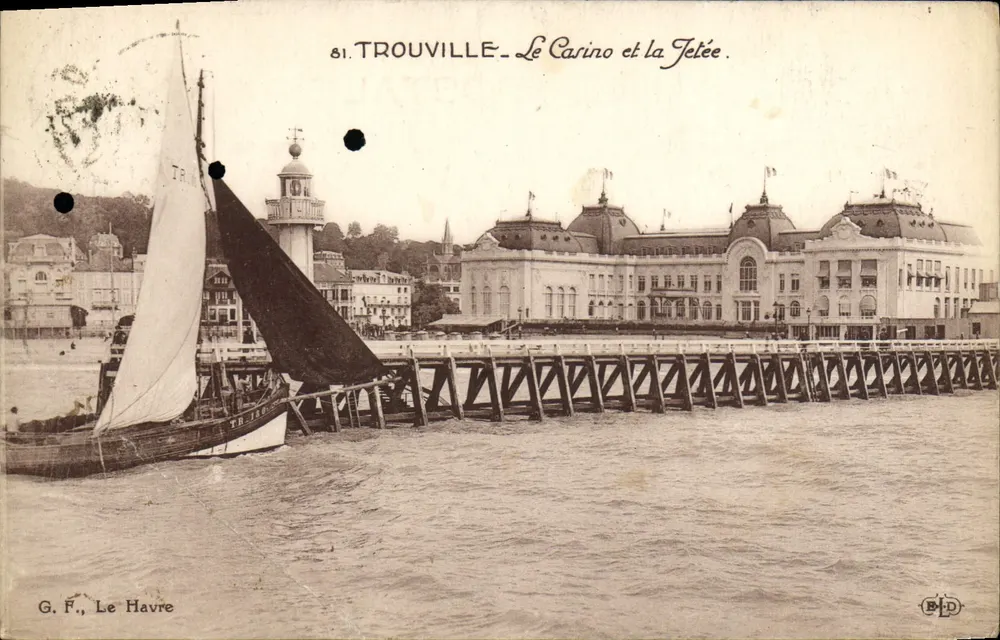Trouville - Le Casino et la Jetée — G. F., Le Havre, n° 81 - Recto