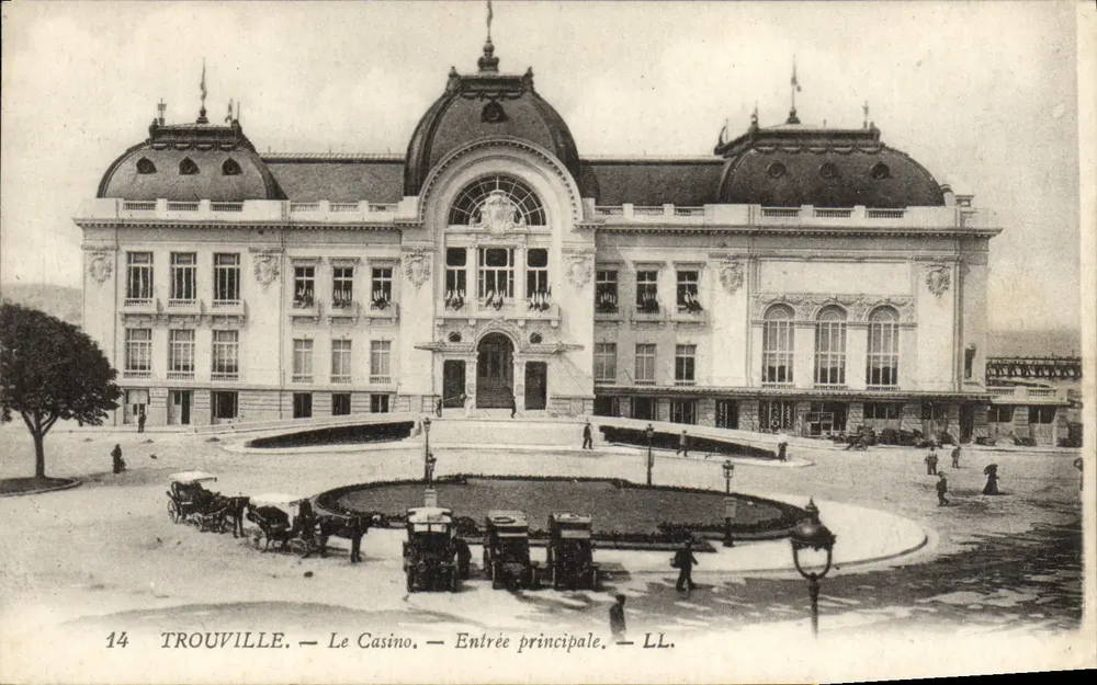 Trouville — Das Casino — Haupteingang — LL. - Vorderseite
