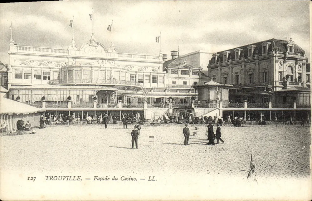 Trouville — Facha do Casino — LL. n° 127 - Frente