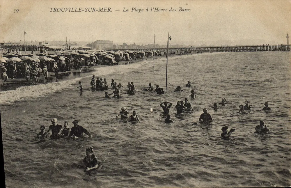 Trouville-sur-Mer — Die Strandpromenade zur Badezeit — ND Phot - Vorderseite
