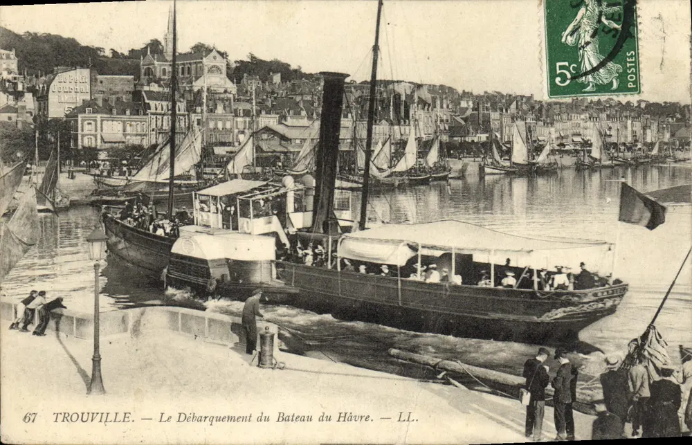 TROUVILLE — Der Anlauf des Schiffs aus Le Havre — LL. — n°67 - Vorderseite