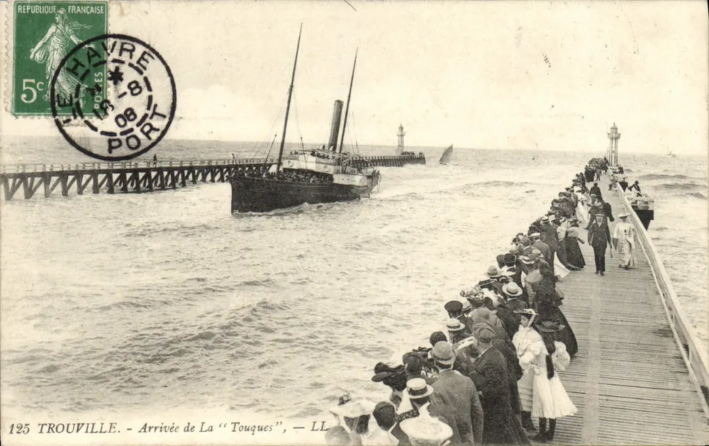 TROUVILLE - Chegada da "Touques", LL - 125 - Frente