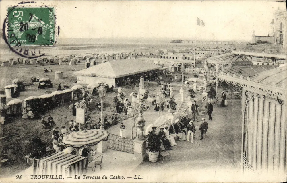 Trouville — La Terrasse du Casino — LL. n°98 - Recto