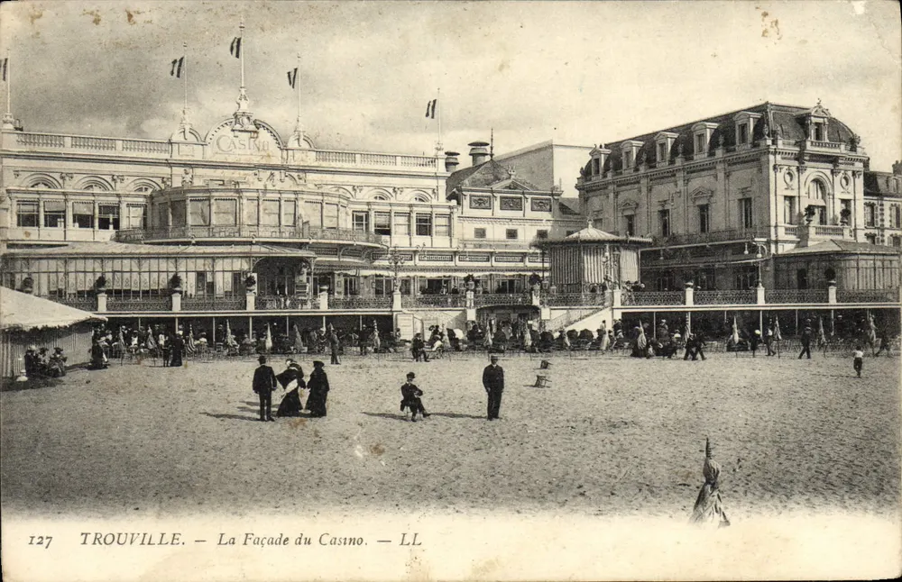 Trouville — La Façade du Casino — LL, n° 127 - Anverso