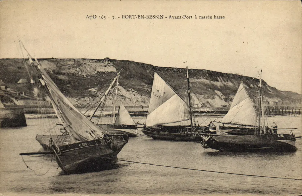 Port-en-Bessin — Avant-Port à marée basse — A.D. 165, série 3 - Recto