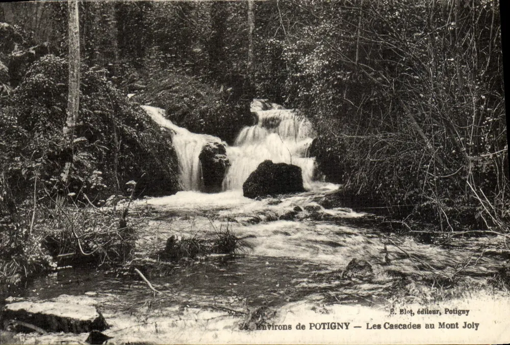 Umgebung von POTIGNY — Die Wasserfälle am Mont Joly — E. Blot, Verlag, Potigny - Vorderseite