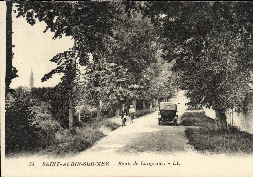 Saint-Aubin-sur-Mer — Estrada de Langrune — LL - Frente