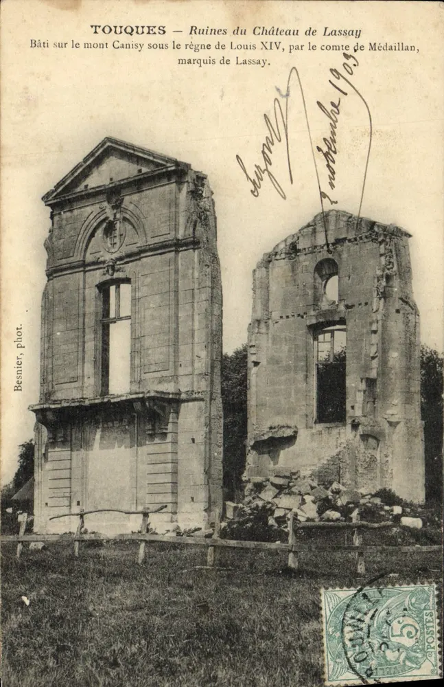 Touques — Ruines du Château de Lassay — Beaniér phot. - Frente