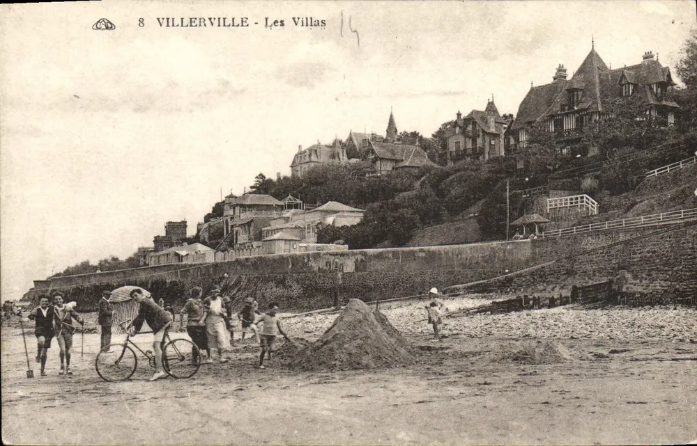 Villerville - Die Villas — Ansicht der Strand und Villas auf dem Hügel - Vorderseite