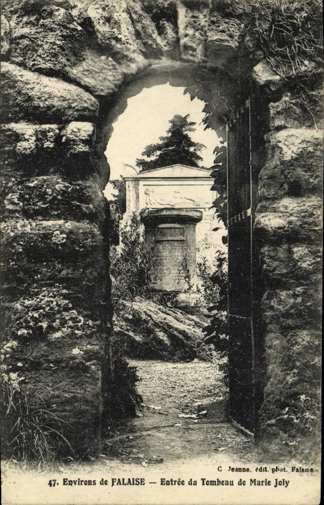 Umfeld von FALAISE — Eingang zum Grab der Marie Joly — C. Jeanne, phot. Falaise - Vorderseite