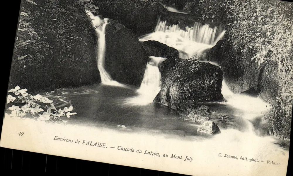 Um FALAISE — Wasserfall du Laîçon, am Mont Joly — G. Jeanne, Verlag-Fotograf — Falaise - Vorderseite