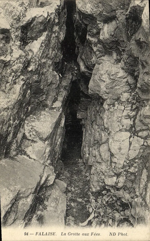 FALAISE — Die Feeenhöhle — ND Phot. - Vorderseite
