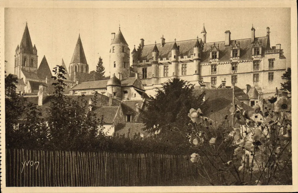 Schloss Loches — Schlösser der Loire — Künstlerische Ausgabe YVON, Neully-sur-Marne - Vorderseite