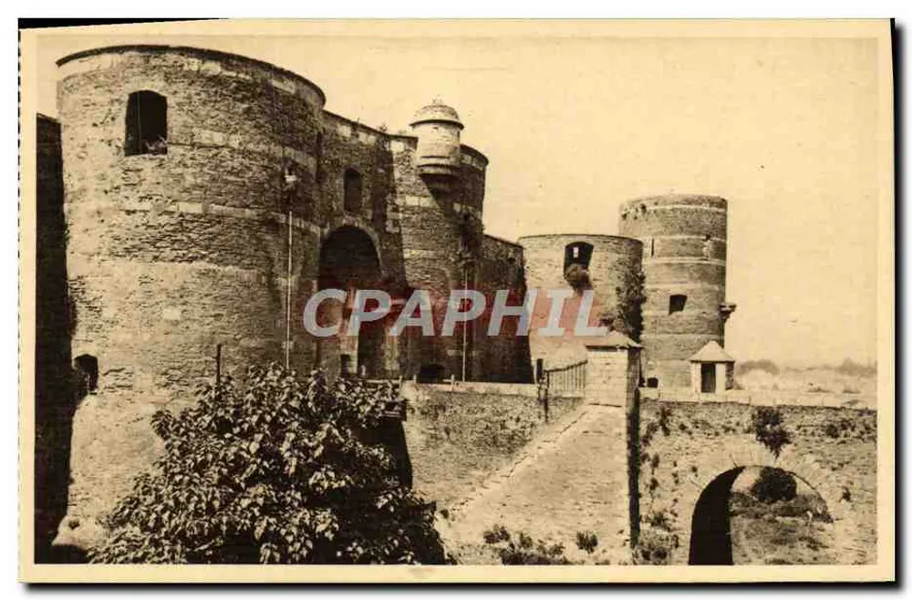 Angers (Maine-et-Loire) — A Entrada do Castelo — Les Éditions d'Art WYON - Frente