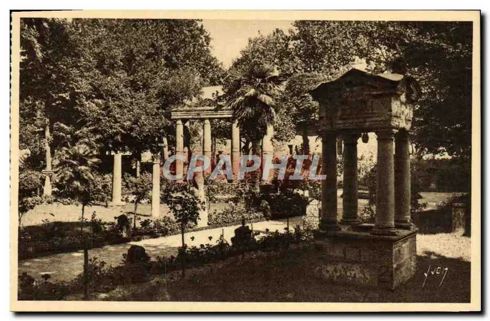 Angers (Maine-et-Loire) — Das Museum Saint-Jean. Der alte Brunnen und der Garten — Les Éditions d'Art Yvon, Paris - Vorderseite
