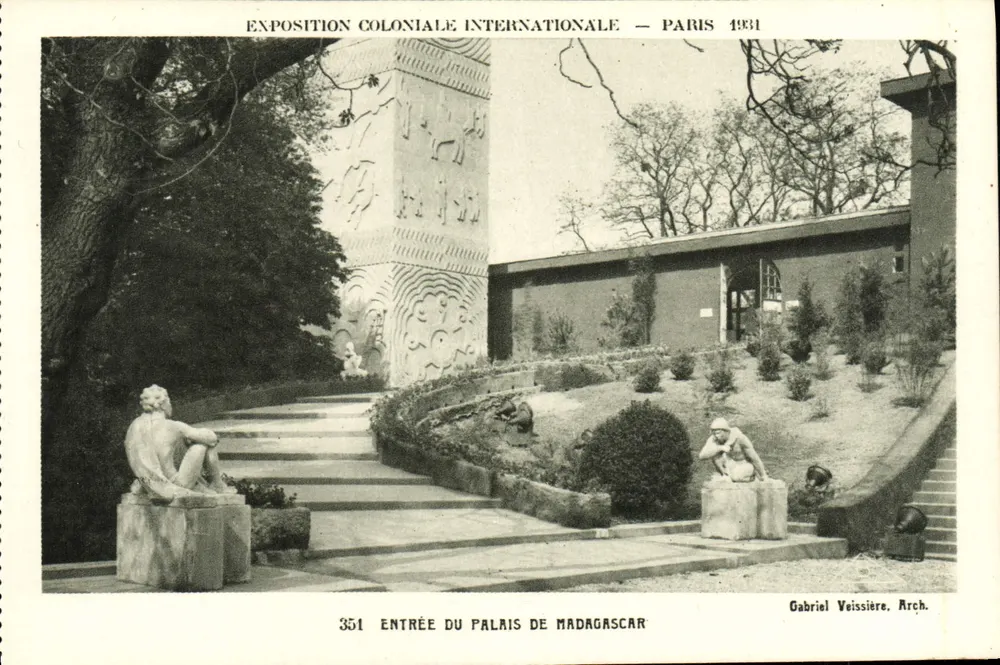Eingang zum Palast von Madagaskar — Internationale Kolonialausstellung — Paris 1931 — Gabriel Veissière, Arch. - Vorderseite