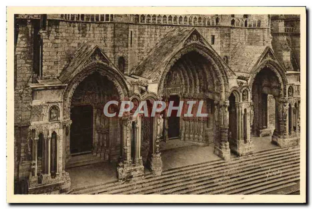 Chartres (Eure-et-Loir) — O Portal Norte — Les Éditions d'Art YVON - Frente