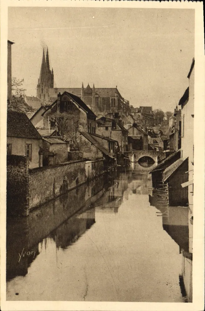Chartres (Eure-et-Loir) — O Rio Eure no Ponte St-Hilaire — Edições d'Art YVON, Paris - Frente