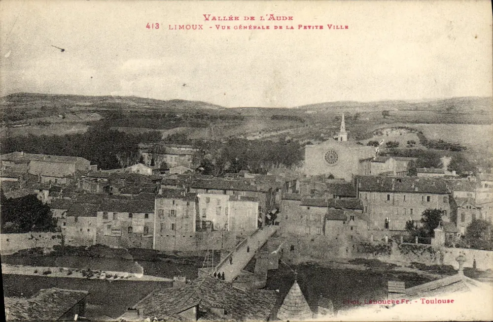 Limoux — Vista geral da pequena cidade — Fot. Labouche Fr. - Toulouse - Frente