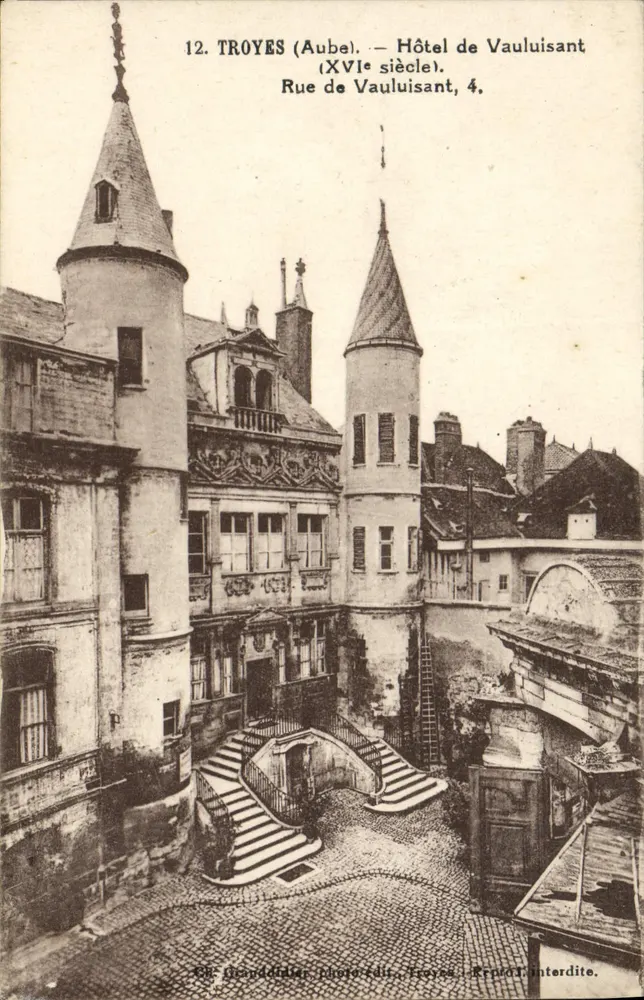 Troyes (Aube) — Hotel de Vauluisant (século XVI) — Ch. Granddialier, foto edit. Troyes - Frente
