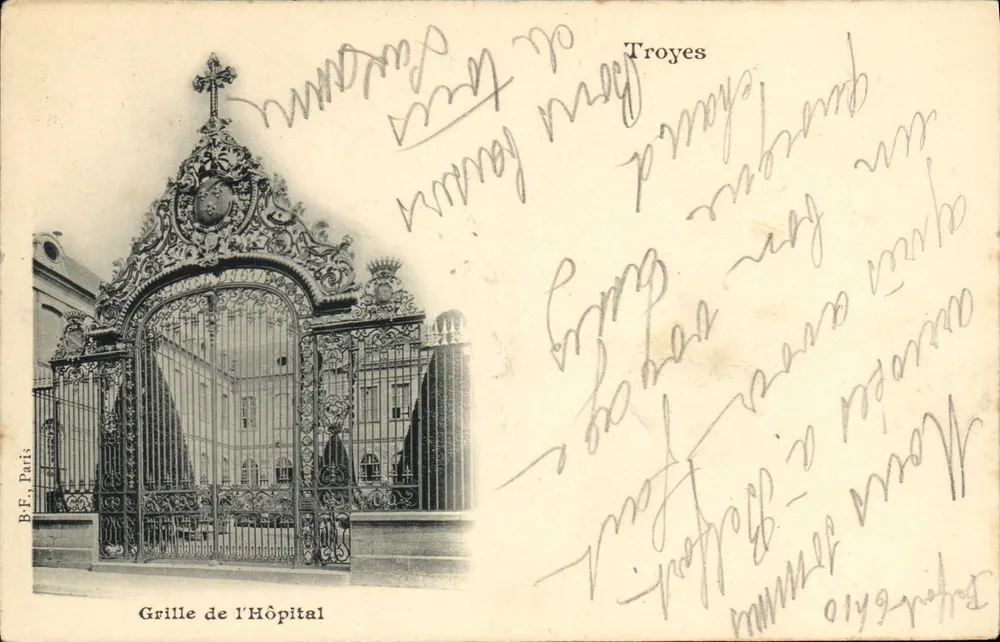 Grade do Hospital — Troyes — B.F. Paris - Frente