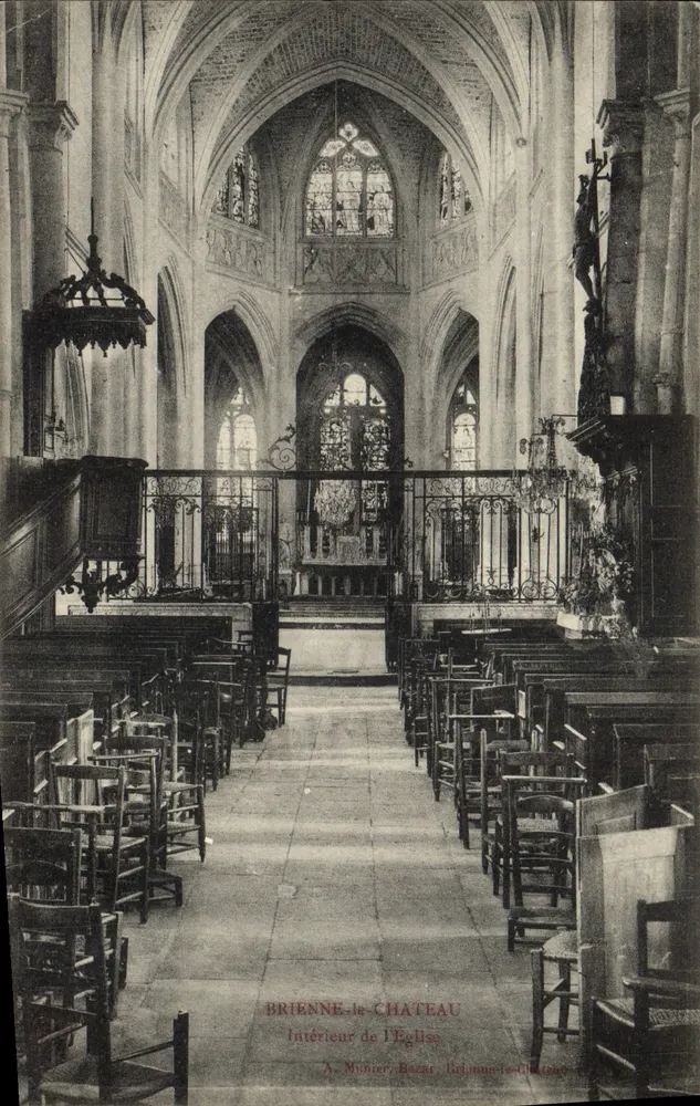 Brienne-le-Château — Interior da Igreja — A. Minier, Brienne-le-Château - Frente