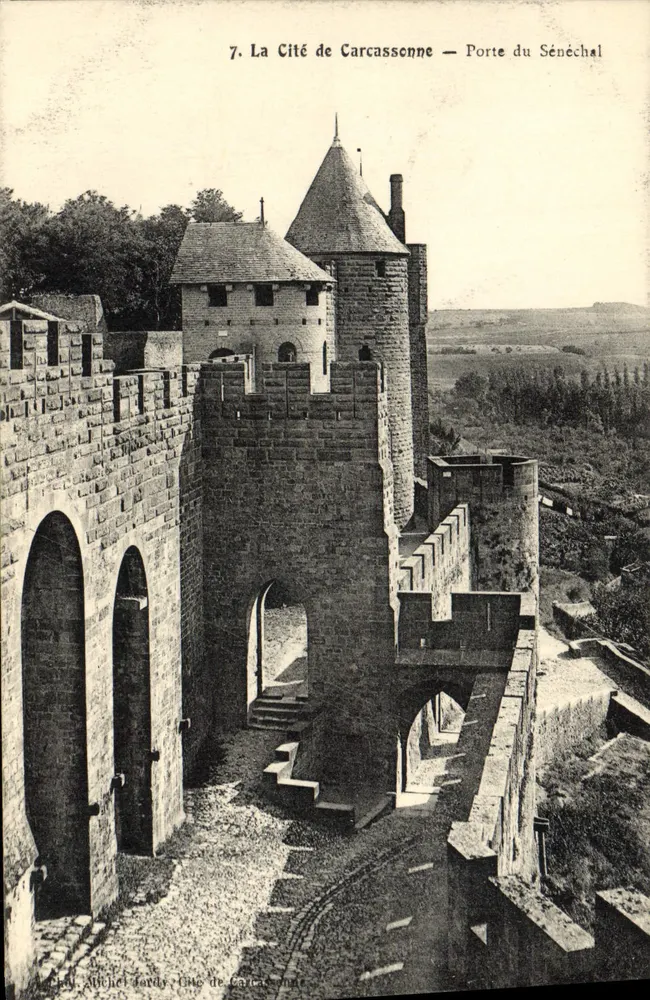 Carcassonne — Porta do Senescal — Chez Michel Lards, Pousada de Carcassonne - Frente