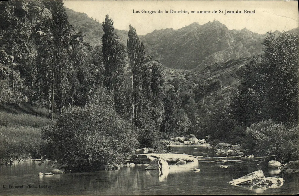 Die Schluchten der Dourbie, stromaufwärts von St-Jean-du-Brue1 — L. Fromont, Fot. Lodève - Vorderseite